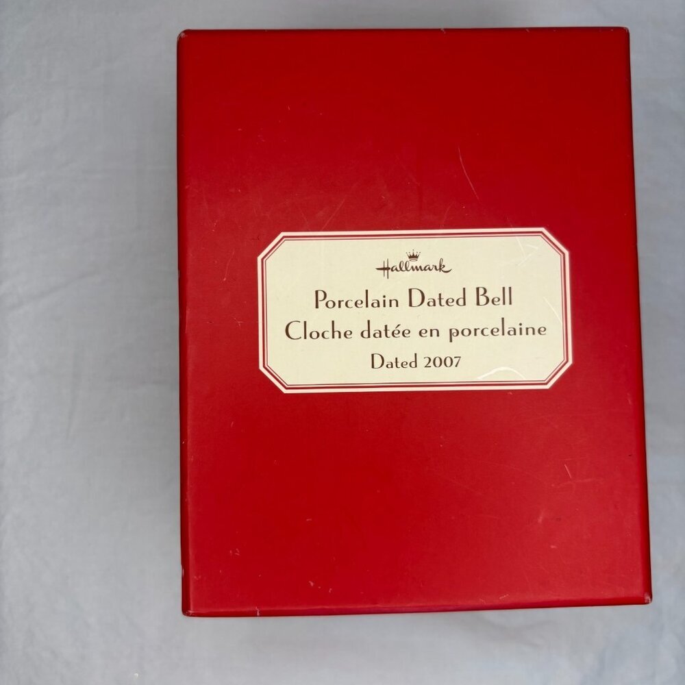 HALLMARK 2007 Porcelain Bell Christmas Holiday Ornament Ribbon w/Box Wreath - Picture 8 of 8
